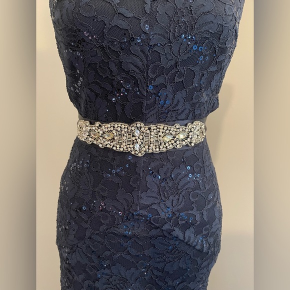 Gorgeous Formal Gown.                        Bag 90 - Picture 4 of 15